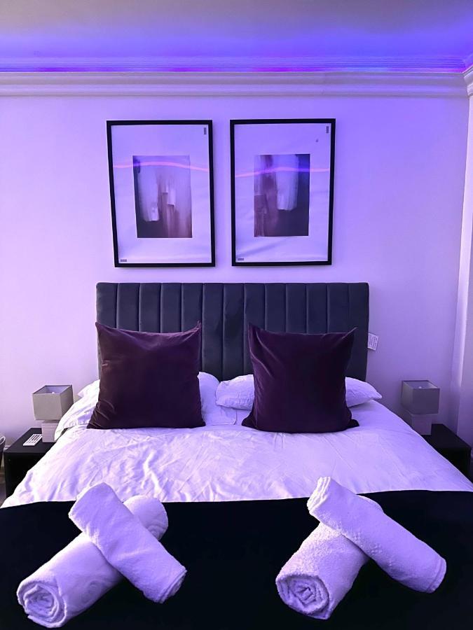 Stylish En Suite Double Room Kensington ロンドン エクステリア 写真