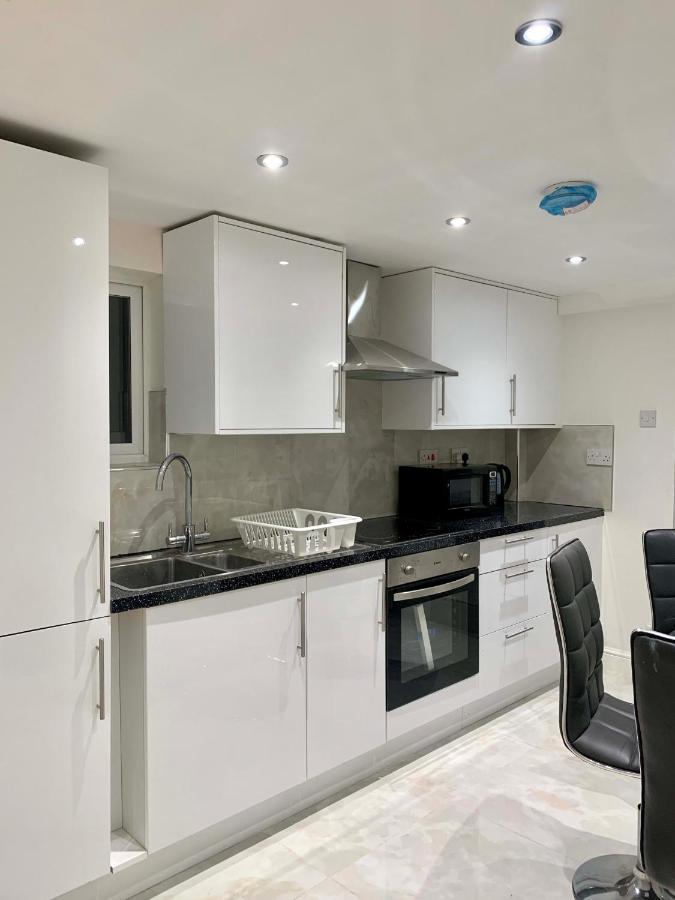 Stylish En Suite Double Room Kensington ロンドン エクステリア 写真